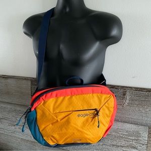 Eagle Creek | Sahara Yellow Wayfinder Crossbody Bag